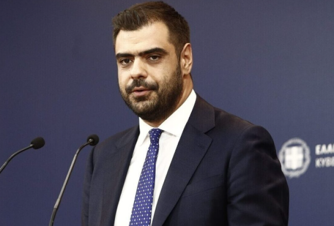 Παύλος Μαρινάκης: Ψευδείς οι σε βάρος μου δηλώσεις του Καραμέρου - Ανακαλώ την αναφορά μου στις διακοπές του, απαντά ο βουλευτής του ΣΥΡΙΖΑ